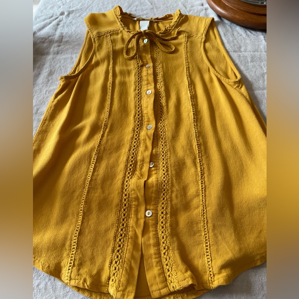 Lovely Golden Blouse H&M Women’s XS